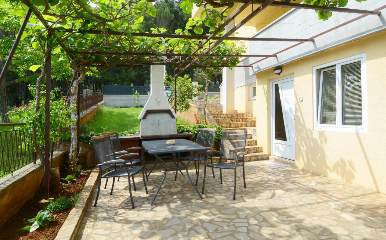 Apartment Mir Pula Luaran gambar