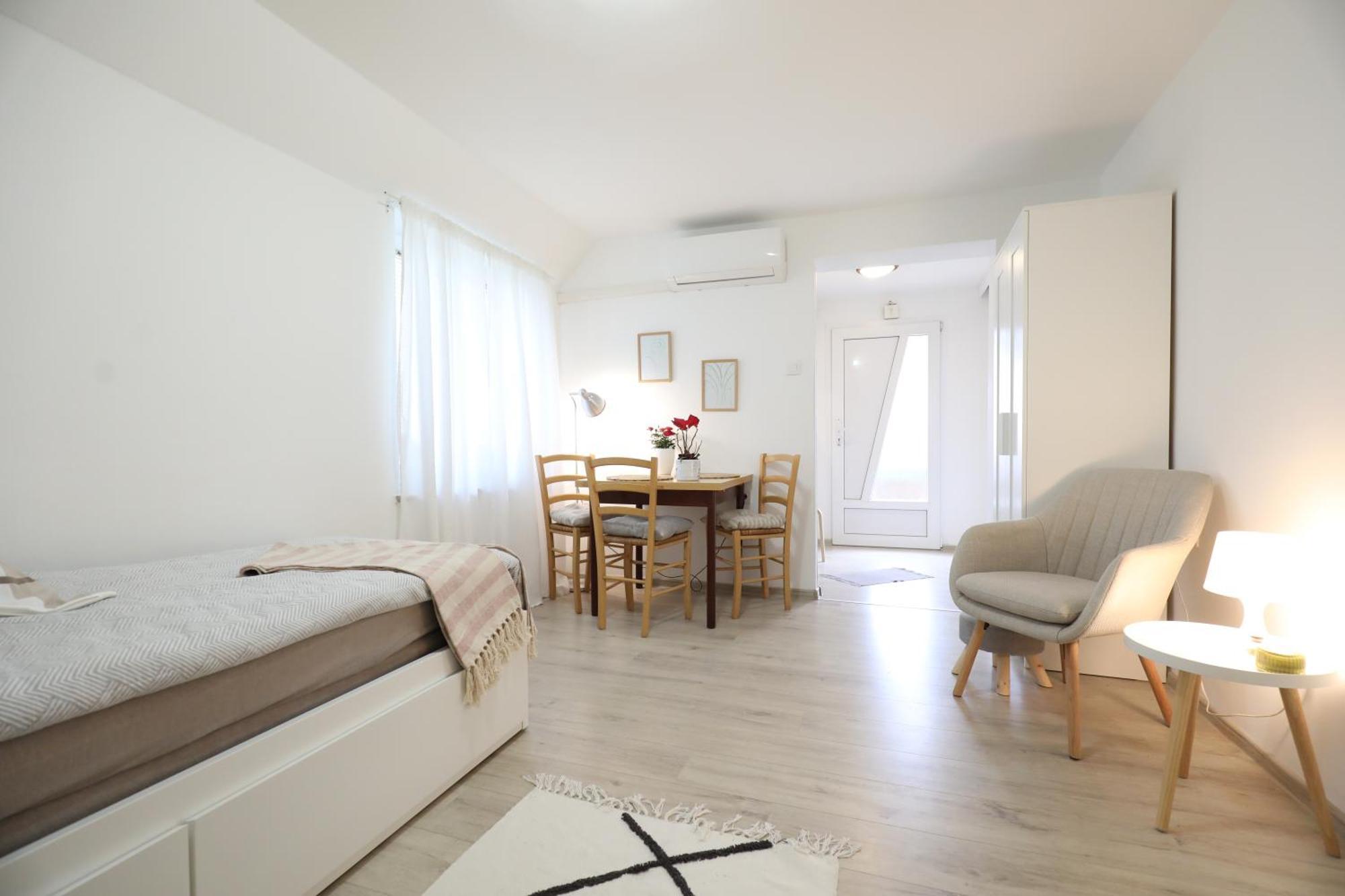 Apartment Mir Pula Luaran gambar